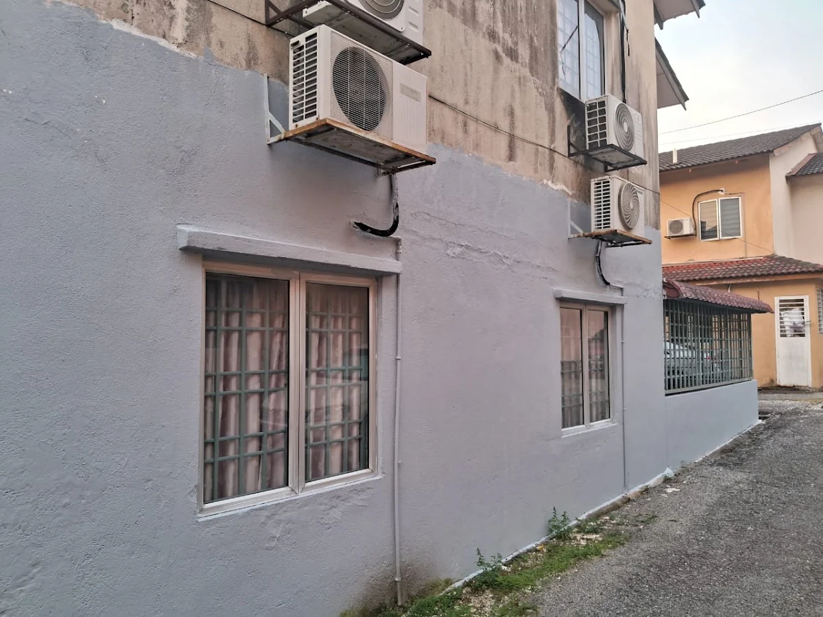 End-lot Townhouse 2/6