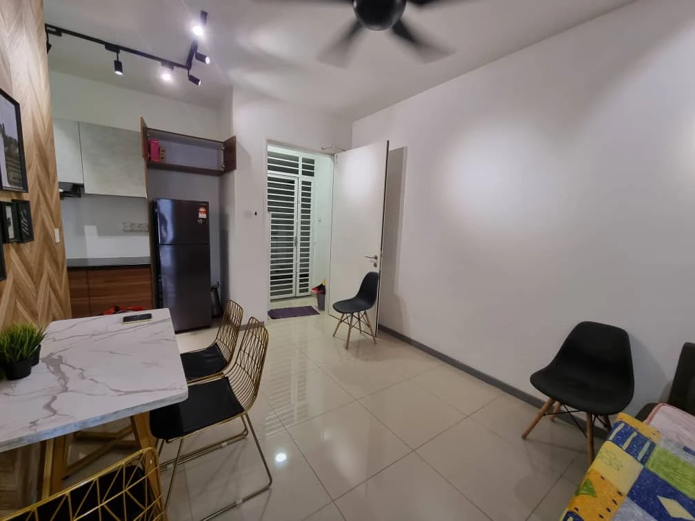 United Point Condo 6/10
