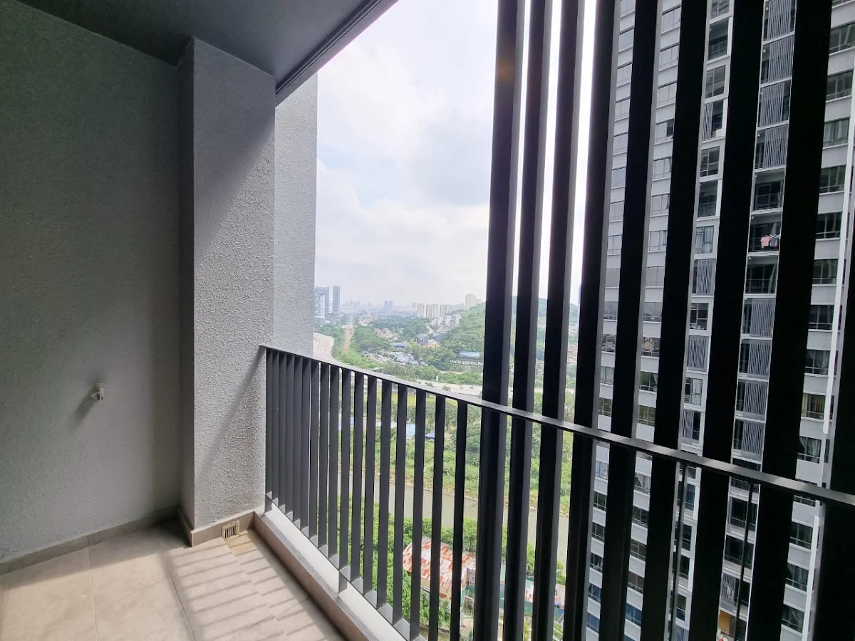 Millerz Square Condo 3/12